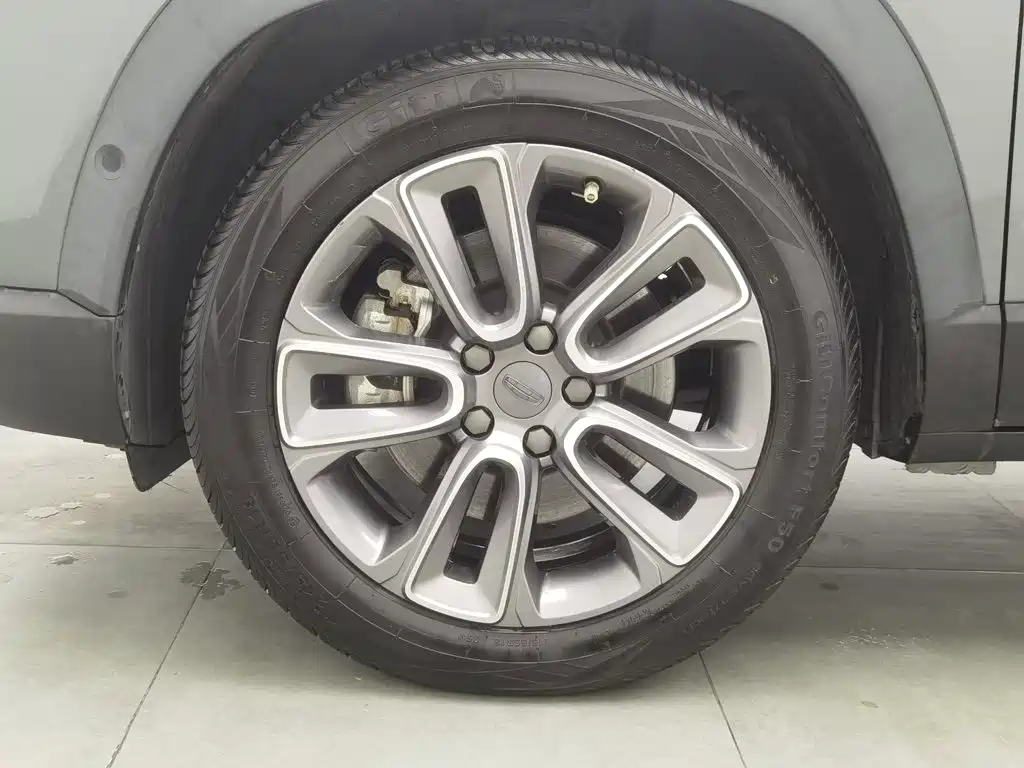 Geely Icon — фото 17