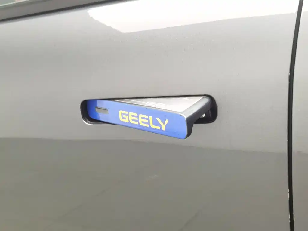 Geely Icon — фото 18