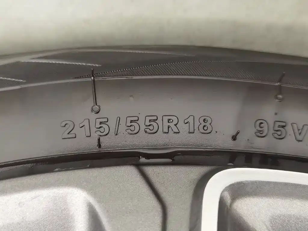 Geely Icon — фото 24