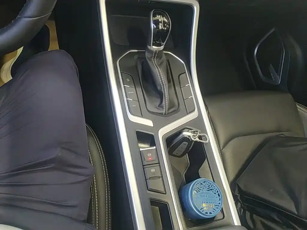 Geely Vision X6 — фото 14