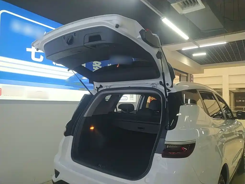 Geely Vision X6 — фото 19