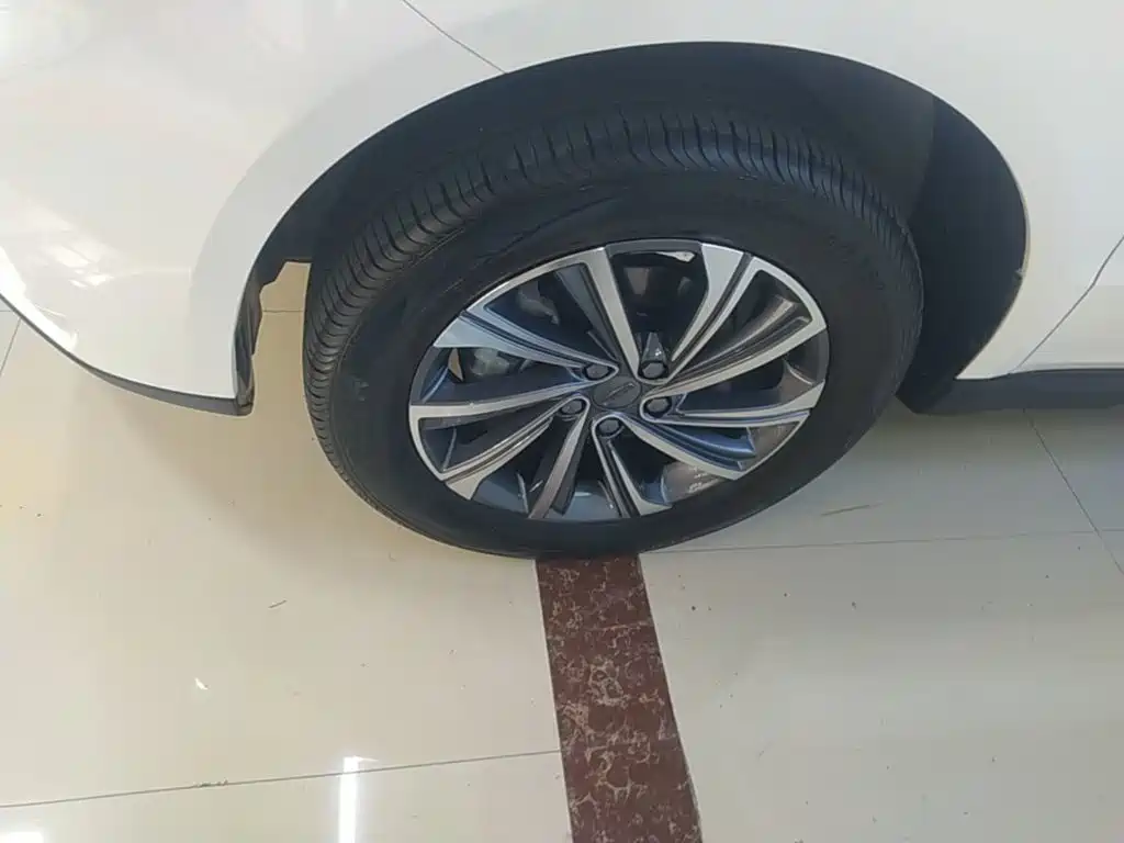 Geely Vision X6 — фото 23