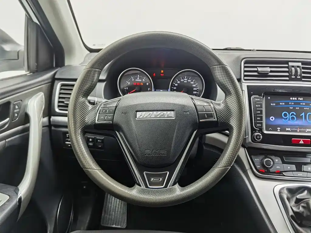 Haval M6 — фото 11