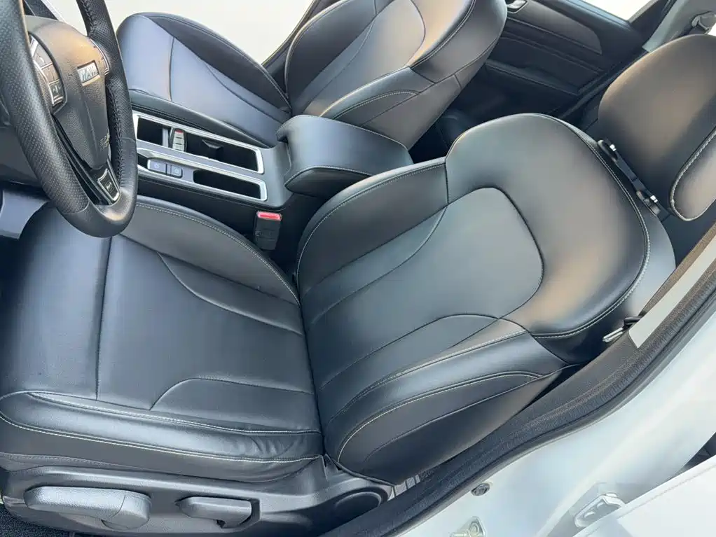 Haval M6 — фото 10