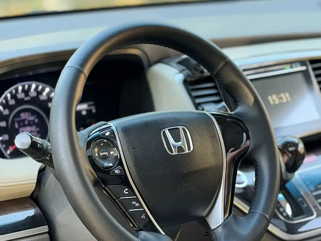 Honda Odyssey — фото 23