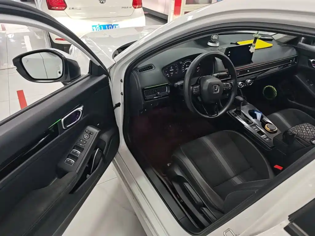 Honda Civic — фото 16