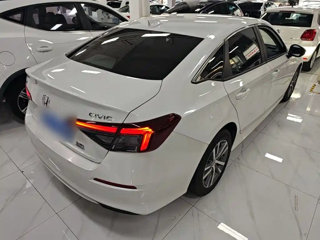 Honda Civic — фото 7