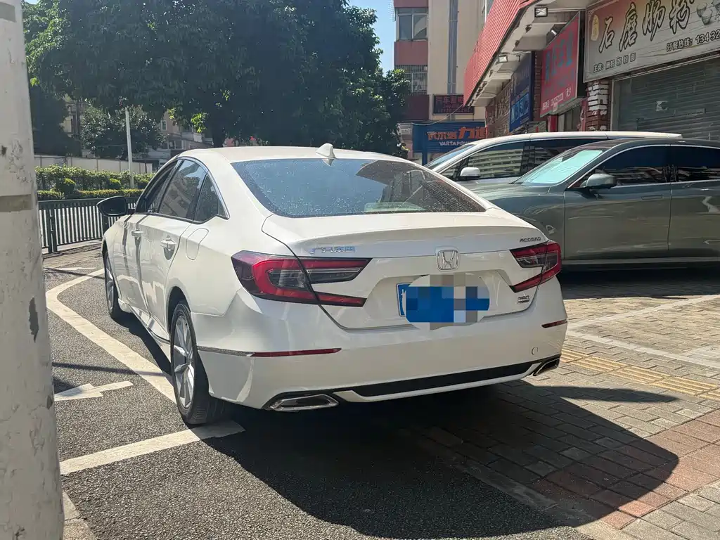 Honda Accord — фото 4