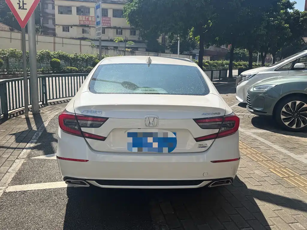 Honda Accord — фото 5