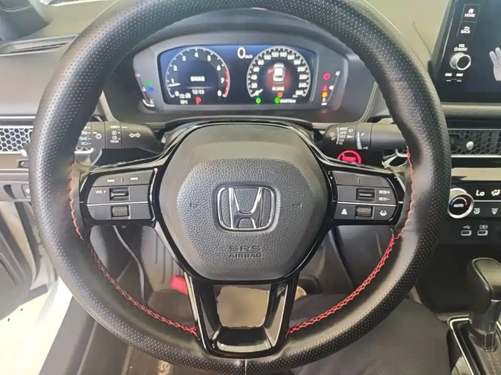 Honda Civic — фото 11