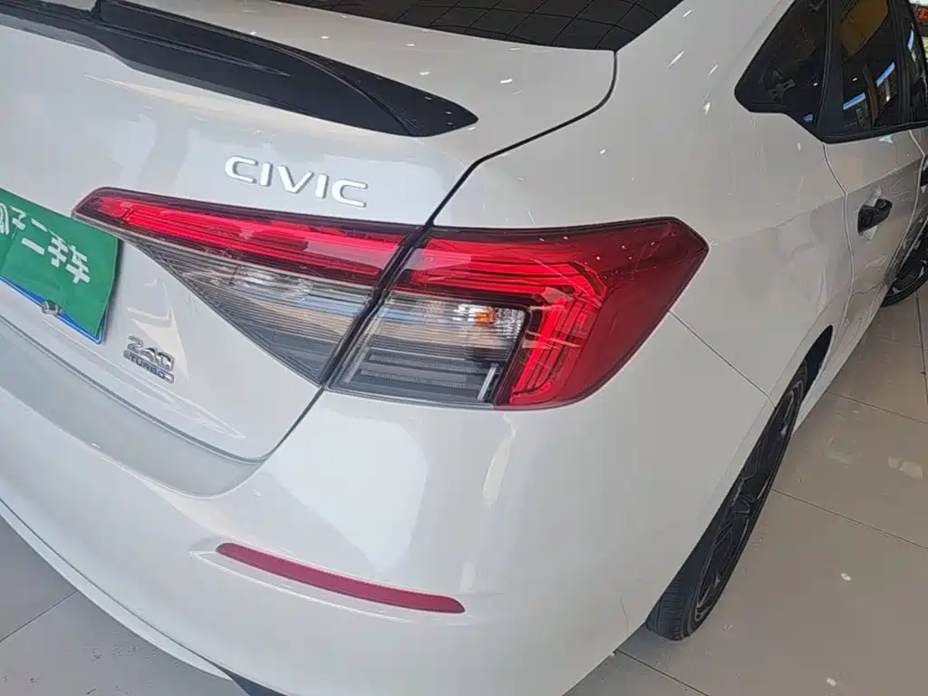 Honda Civic — фото 8