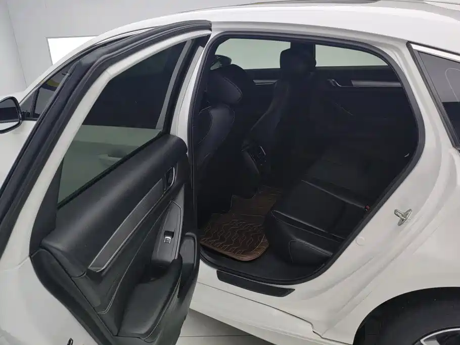 Honda Inspire — фото 11