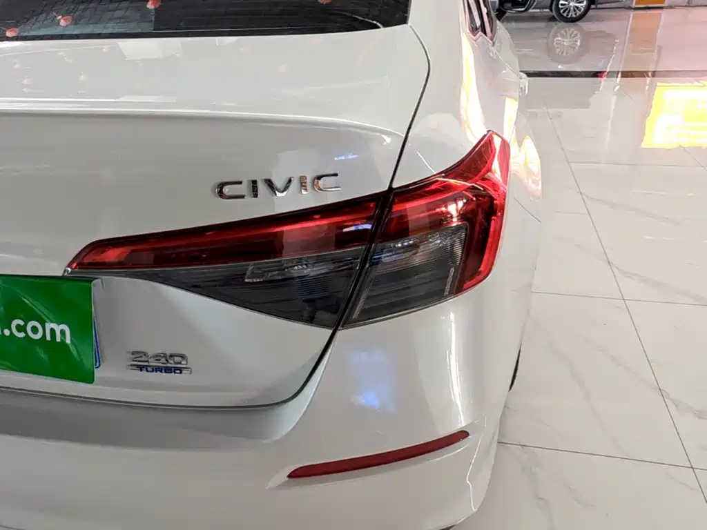 Honda Civic — фото 8