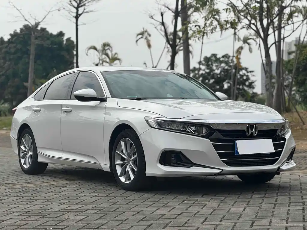 Honda Accord — фото 3
