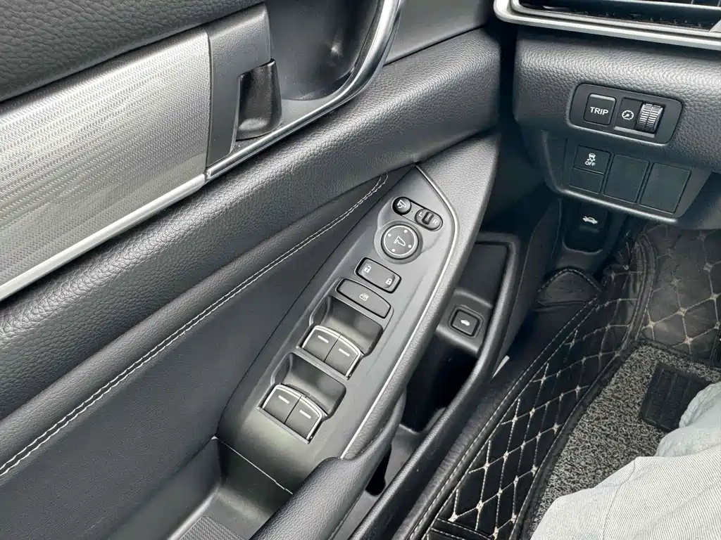 Honda Accord — фото 25