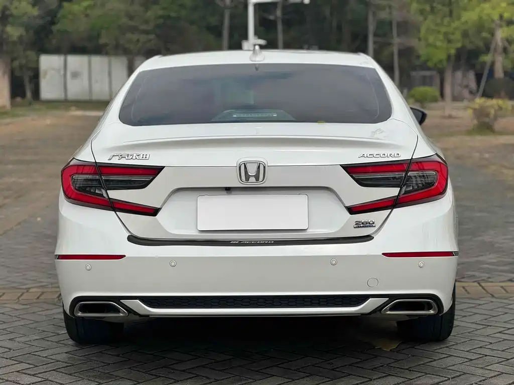 Honda Accord — фото 6