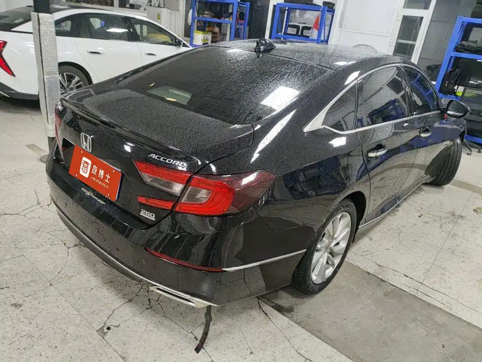 Honda Accord — фото 2