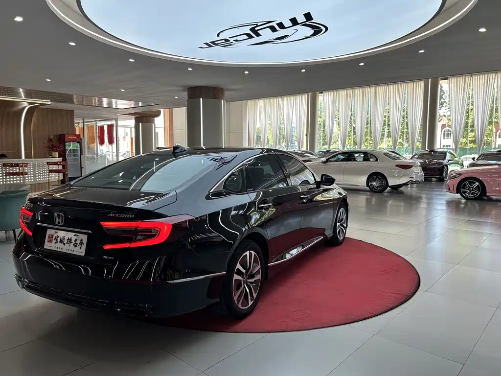 Honda Accord — фото 5