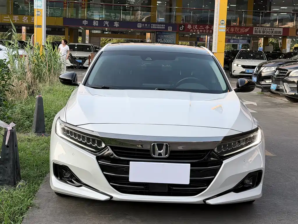 Honda Accord — фото 2