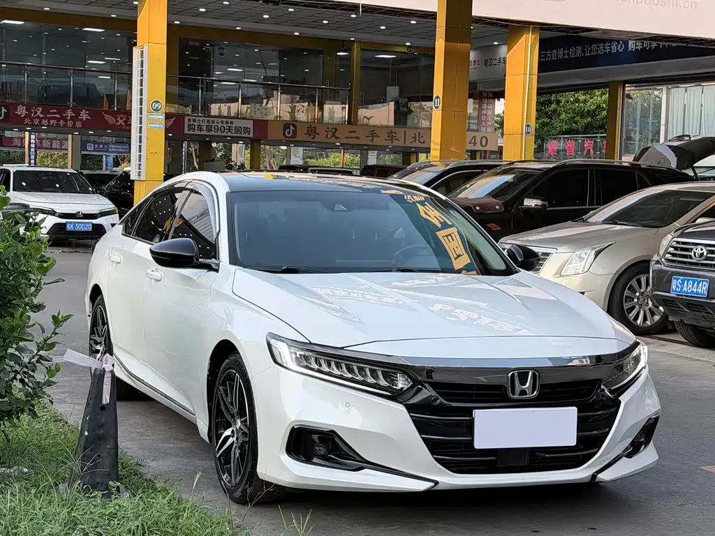 Honda Accord — фото 3