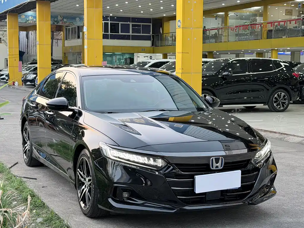 Honda Accord — фото 3