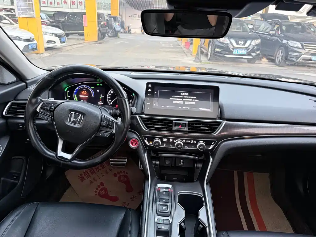 Honda Accord — фото 5