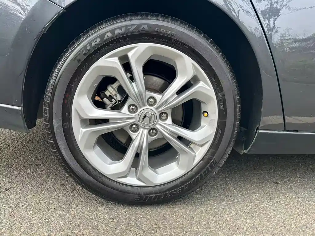 Honda Accord — фото 21