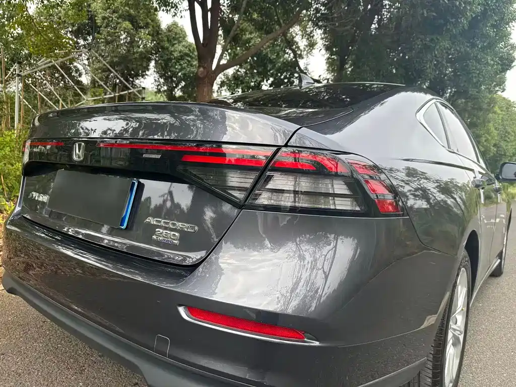 Honda Accord — фото 22