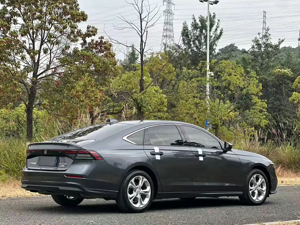 Honda Accord — фото 4
