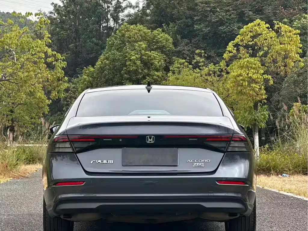 Honda Accord — фото 5