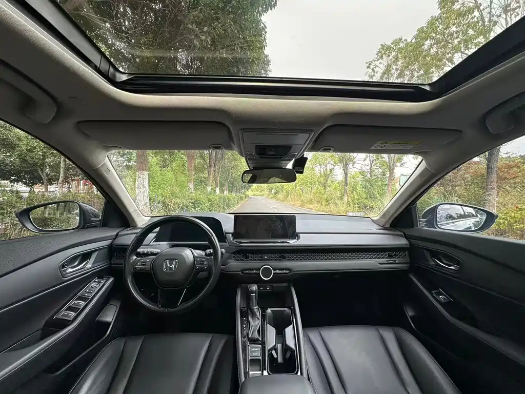 Honda Accord — фото 9