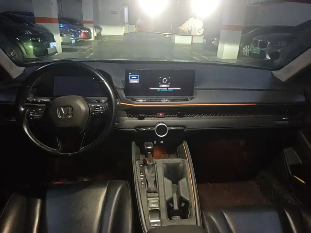 Honda Accord — фото 11