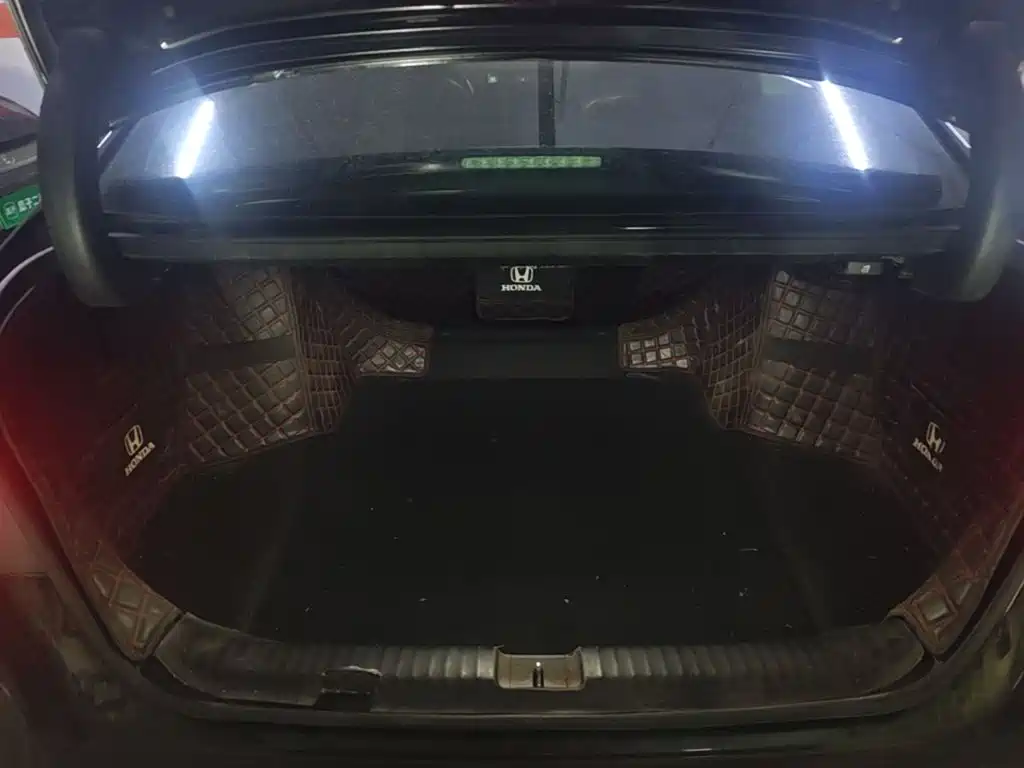 Honda Accord — фото 21