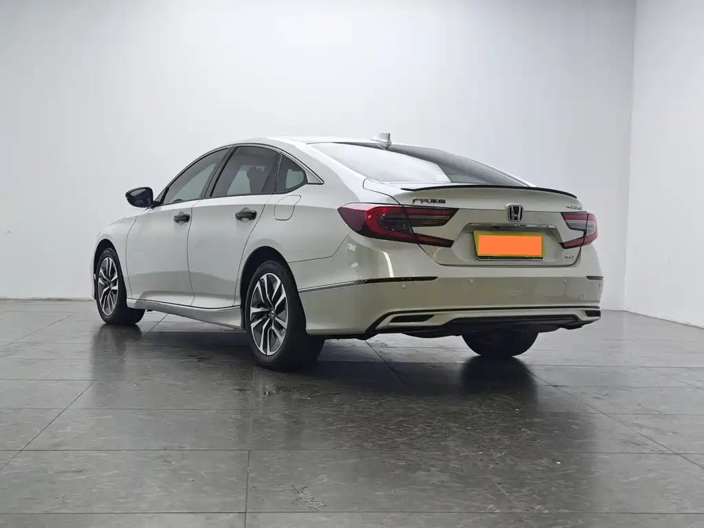 Honda Accord — фото 4