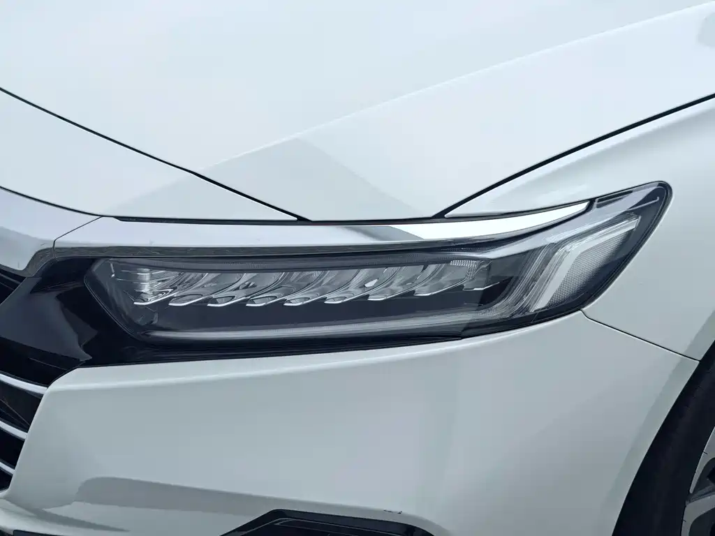 Honda Accord — фото 7