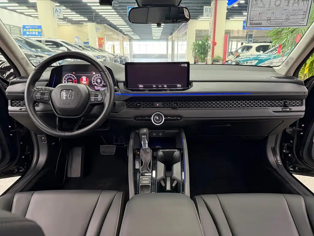 Honda Accord — фото 17