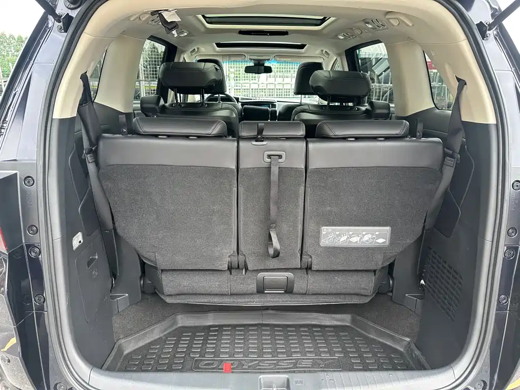 Honda Odyssey — фото 13
