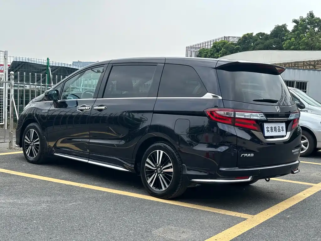 Honda Odyssey — фото 4