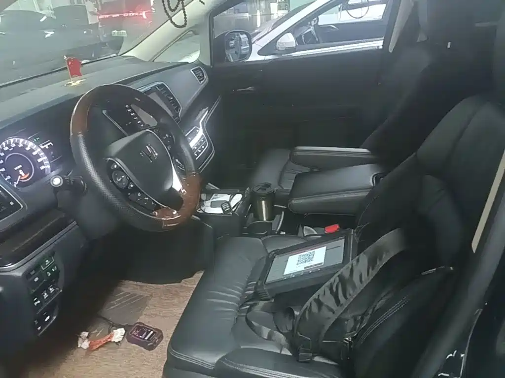 Honda Odyssey — фото 15