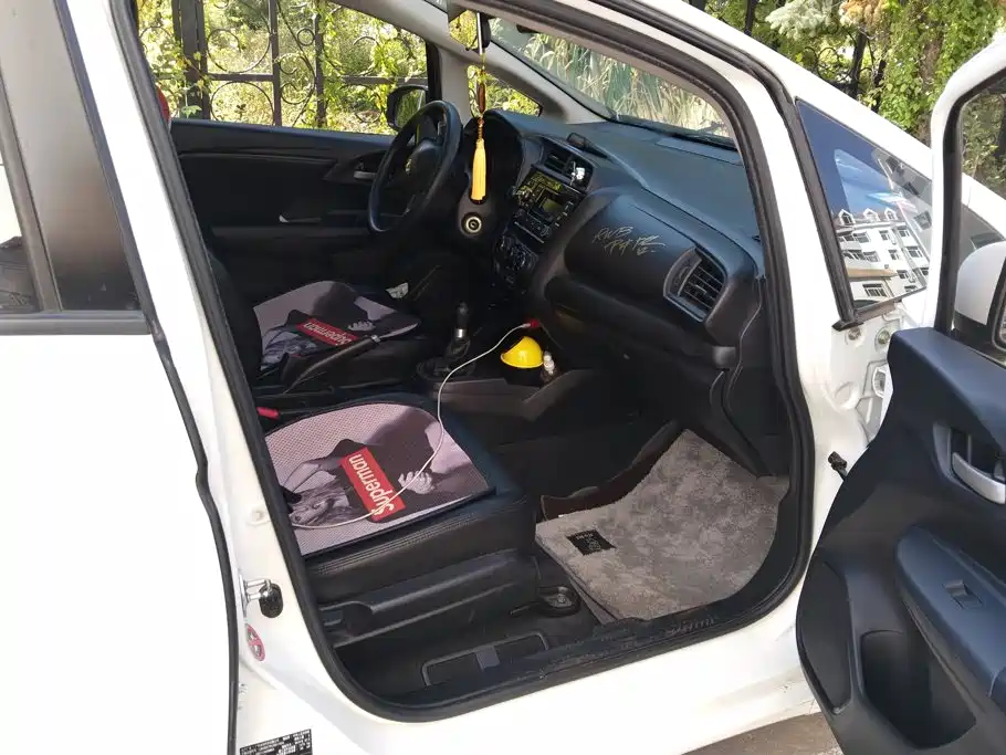 Honda Fit — фото 8