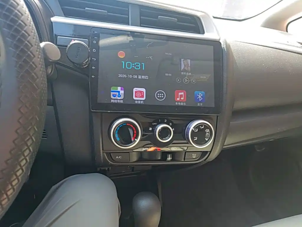 Honda Fit — фото 13