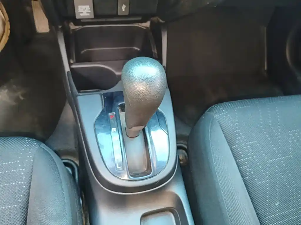 Honda Fit — фото 14