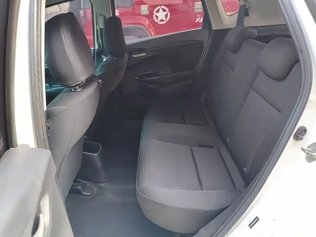 Honda Fit — фото 17