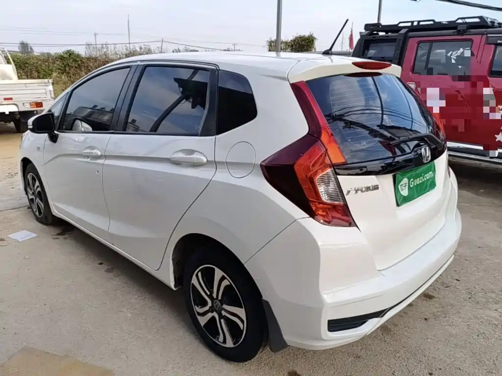 Honda Fit — фото 5