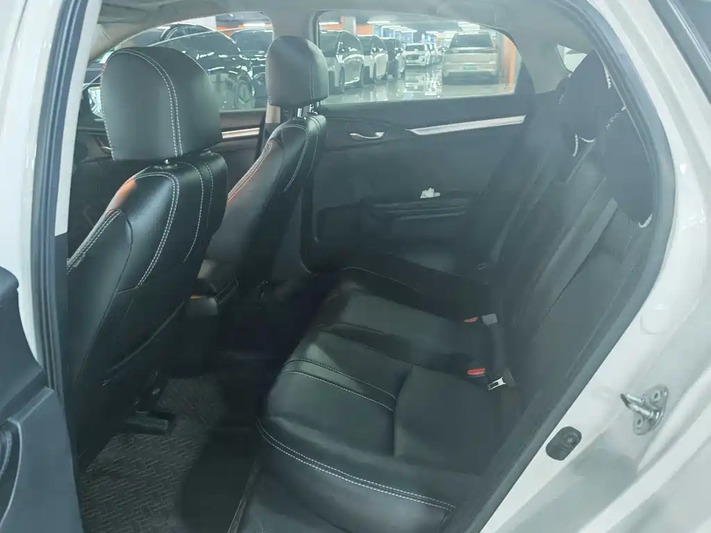 Honda Civic — фото 5