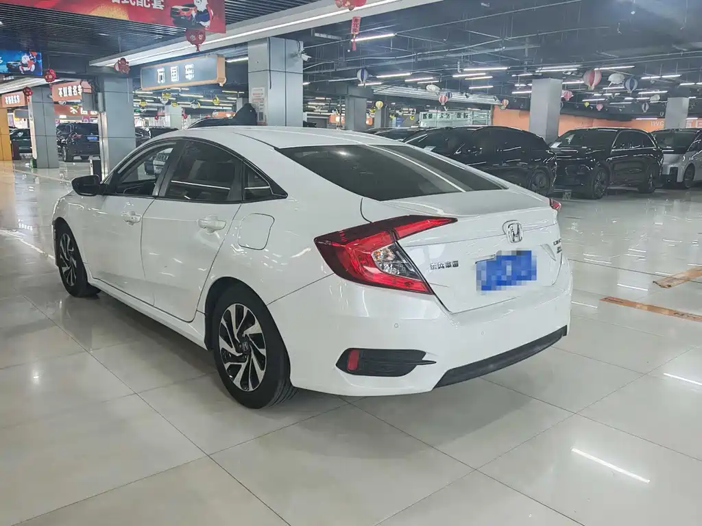 Honda Civic — фото 8