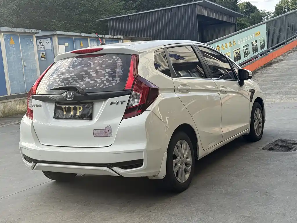Honda Fit — фото 4