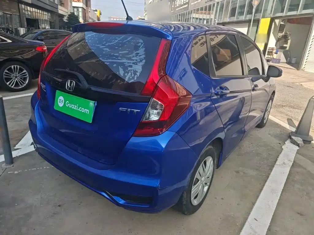 Honda Fit — фото 7