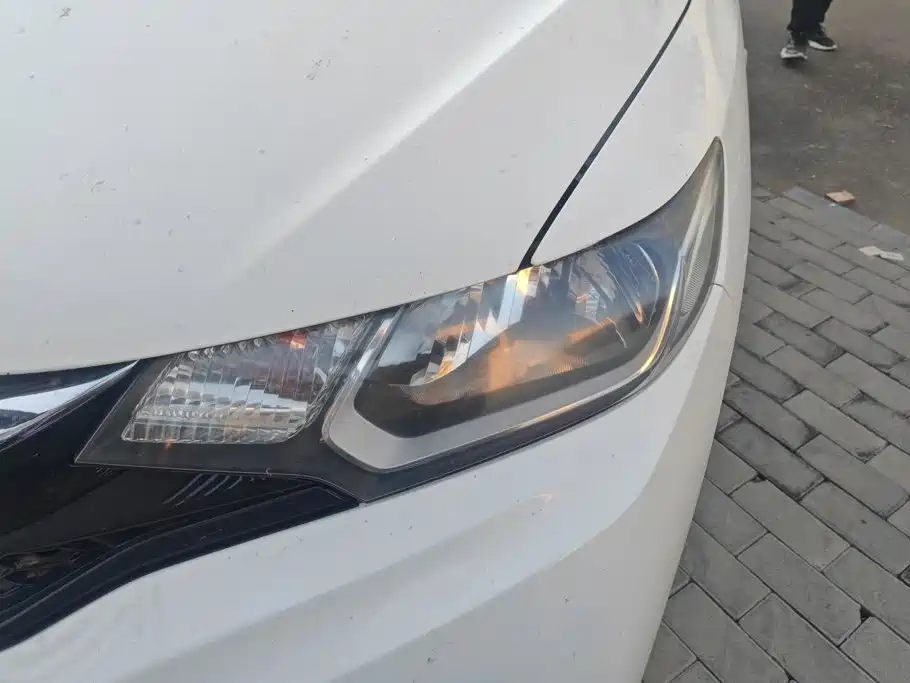 Honda Fit — фото 5