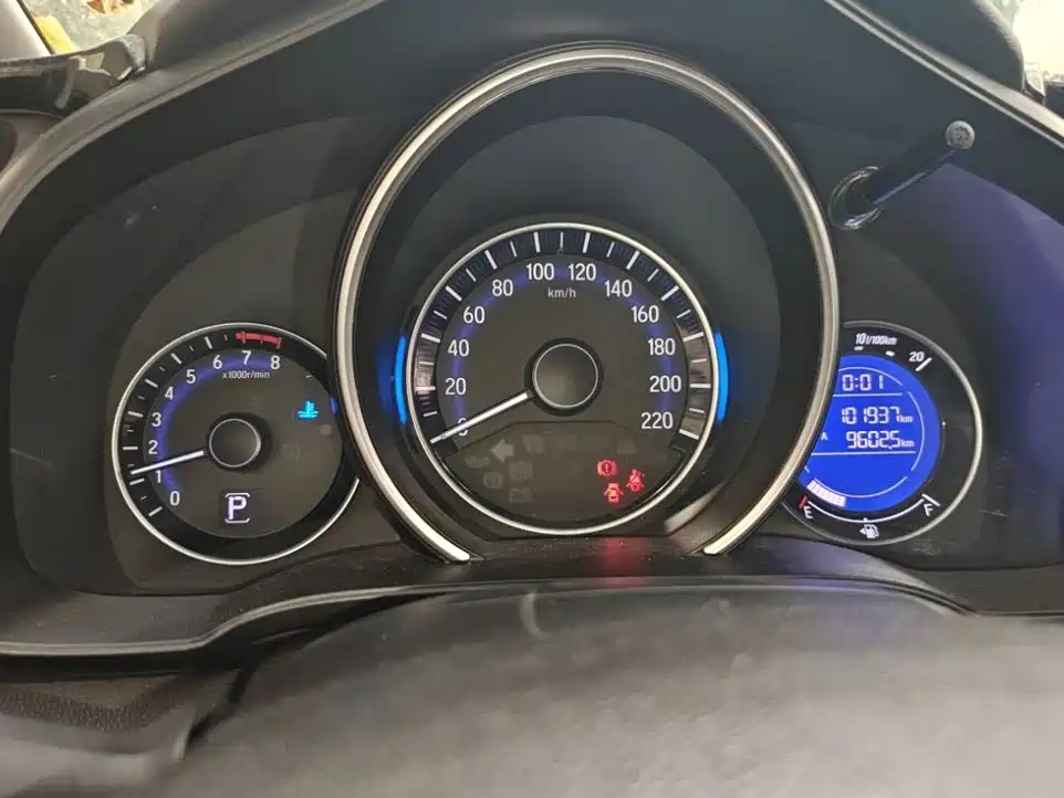 Honda Fit — фото 5